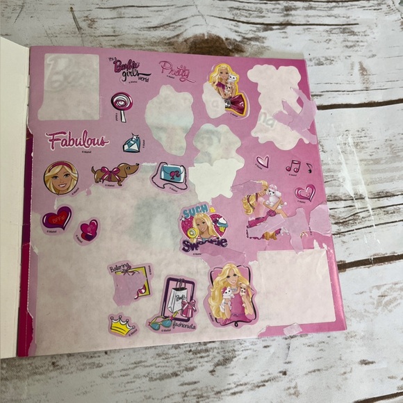 Barbie Children's Book Collection Barbie Doll - Picture 9 of 13